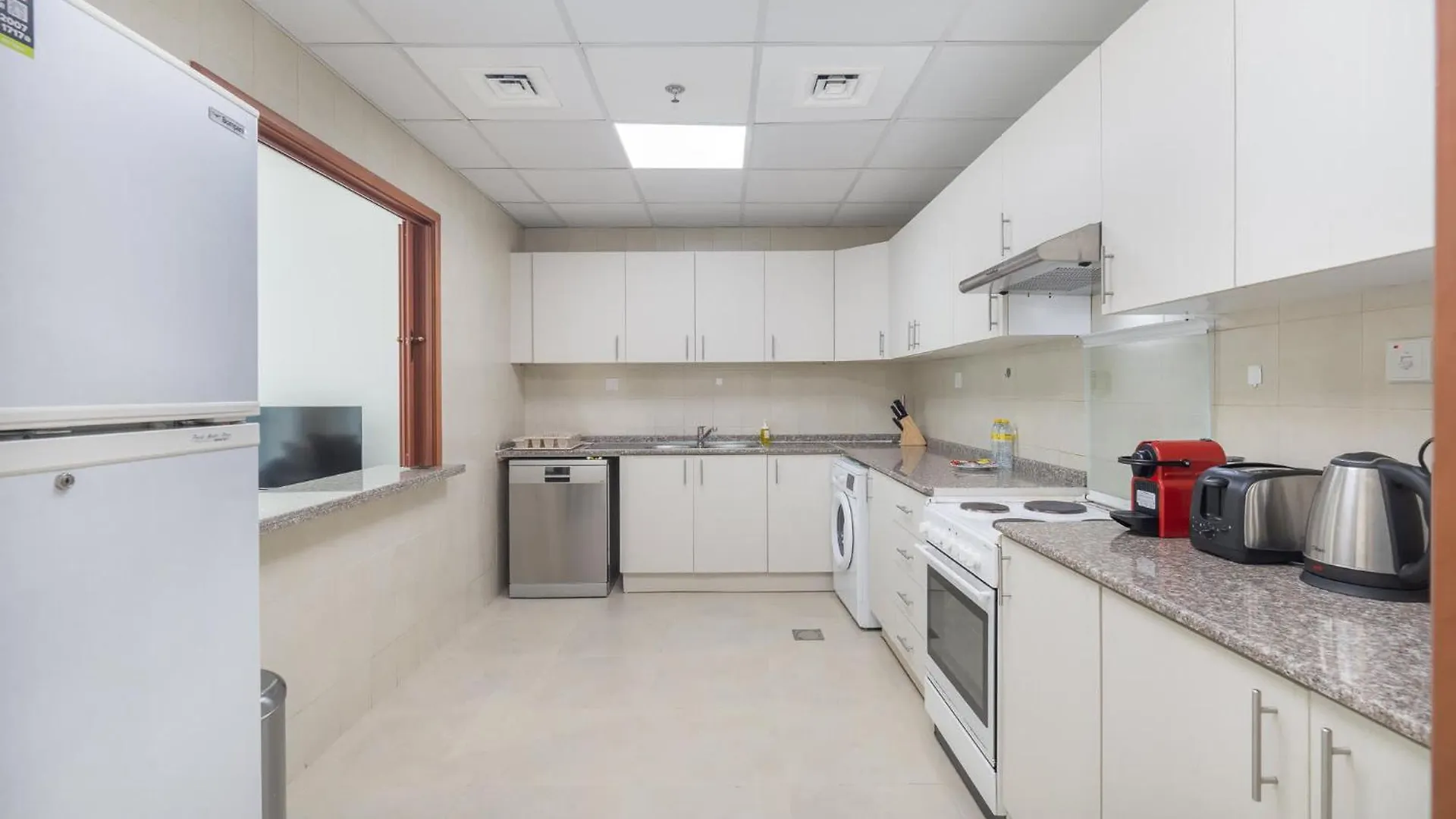 Elegant 2-Bedroom Flat With Pool View In Dubai Marina Ηνωμένα Αραβικά Εμιράτα